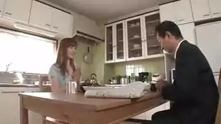 ربة منزل آسيوية مثير يئن أثناء ممارسة الجنس الشرجي مع حبيبها الجديد، في سريرها. ربة منزل آسيوية مثير يئن أثناء ممارسة الجنس الشرجي مع حبيبها الجديد، في سريرها.