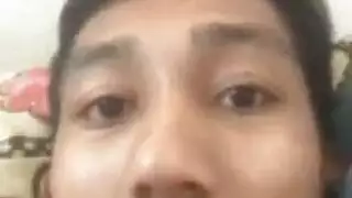 رجل متعب فرك بلطف ديك شريكه الصعب، لأن زوجته لم تكن في المنزل رجل متعب فرك بلطف ديك شريكه الصعب، لأن زوجته لم تكن في المنزل