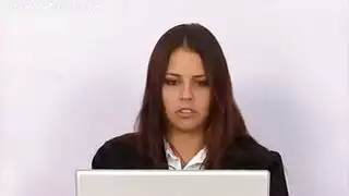 قامت كالي دون بامتصاص قضيب رئيسها ودخلته داخل كسها ، في مكتبه الضخم قامت كالي دون بامتصاص قضيب رئيسها ودخلته داخل كسها ، في مكتبه الضخم