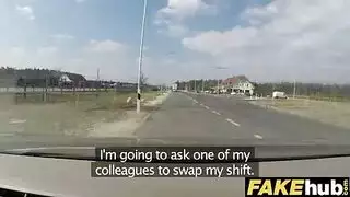 يرتدون الشرطة وممارسة الجنس مع مرافقين مجانا أو إلقاء القبض عليهم