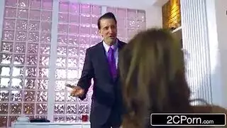 حبيب يعطي القطع في حين وضعت زوجها قضيبه في فمك دون معرفة حبيب حبيب يعطي القطع في حين وضعت زوجها قضيبه في فمك دون معرفة حبيب
