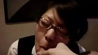 غالبا ما يكون الفتاة اليابانية وأصدقائها من الطبقة الوسطى مغامرات جنسية جماعية، في شقتها غالبا ما يكون الفتاة اليابانية وأصدقائها من الطبقة الوسطى مغامرات جنسية جماعية، في شقتها