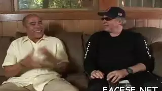 امرأة شقراء حسية ، فالنتينا نابي وشاب أصغر ، غابرييل أوينز لديهم مجموعة ثلاثية مشبعة