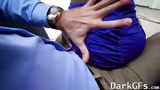 امرأة سمراء منحرفة ، تعرف رايلي نيكسون كيفية إرضاء جارتها المقربة وركوب قضيبه امرأة سمراء منحرفة ، تعرف رايلي نيكسون كيفية إرضاء جارتها المقربة وركوب قضيبه