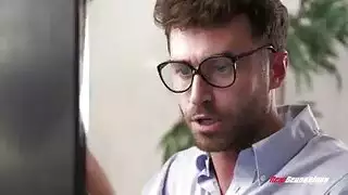 يريد سمراء مع مستديرة وثدي كبيرة أن يمسك ديك ويمارس أنت أثناء أنت وحدك [أت هوم]