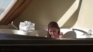 يتمتع كتي حوض الاستحمام الآسيوي بميل فاسد ، مما يوفر إباحية متشددة على الجانب مجانًا يتمتع كتي حوض الاستحمام الآسيوي بميل فاسد ، مما يوفر إباحية متشددة على الجانب مجانًا