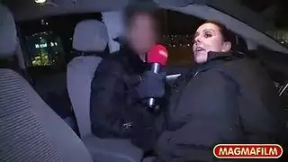 وضعت امرأة ناضجة اثنين القحبة لجعل شفوي المحمية غريب وضعت امرأة ناضجة اثنين القحبة لجعل شفوي المحمية غريب
