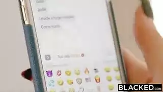 ومثير جدا امرأة سمراء عاهرة دفعت من قبل زوجة الرجل لتخفيف لها الانحراف