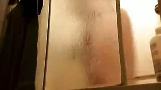 الفتيات يتدرب الفتيات امتصاص ديك ضخم، قبل أن يمارس الجنس مع ثقب الحمار ضيق. الفتيات يتدرب الفتيات امتصاص ديك ضخم، قبل أن يمارس الجنس مع ثقب الحمار ضيق.