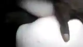 كتكوت شقراء ممتلئة ، أريا لور تفرك قضيبًا ضخمًا مع بوسها المحلوق جيدًا