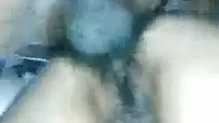 سيدة هندية ذات شعر أحمر تمتص الديك الدهون في الحمام وممارسة الجنس من الخلف. سيدة هندية ذات شعر أحمر تمتص الديك الدهون في الحمام وممارسة الجنس من الخلف.