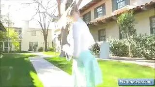 شقراء الساخنة، ألانا لوف هو ممارسة الجنس مشبك بخبث أفضل صديق لها، في غرفة نومها