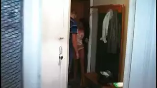 الدعوى المحبة ، دعت Swale صديقها إلى غرفة نومها ، لأنها أرادت ممارسة الجنس معه