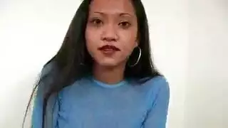 قرنية سمراء الجمال تظهر لها حلق كس قرنية سمراء الجمال تظهر لها حلق كس