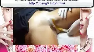 فتاة مفلس مع كس شعر عميق وفرك البظر لها مثل الجنون ، بينما تفعل ذلك. فتاة مفلس مع كس شعر عميق وفرك البظر لها مثل الجنون ، بينما تفعل ذلك.
