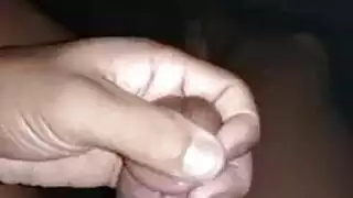 يفرك الرجل الأسود قرنية كس زوجته في غرفة معيشته بينما تعمل في فندقه. يفرك الرجل الأسود قرنية كس زوجته في غرفة معيشته بينما تعمل في فندقه.