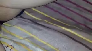 الطازجة في سن المراهقة حلق يمارس الجنس البرية في سريرها الضخم ، مع رجل تحب الكثير الطازجة في سن المراهقة حلق يمارس الجنس البرية في سريرها الضخم ، مع رجل تحب الكثير