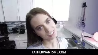 يتم القبض على زوجة الأب الغش – جيل كاسيدي البالغ من العمر 18 عامًا