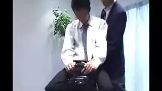 تعاني سيدة الأعمال اليابانية السيئة من نوع مختلف من التفكير بينما ترضي العملاء للحصول على أموال إضافية تعاني سيدة الأعمال اليابانية السيئة من نوع مختلف من التفكير بينما ترضي العملاء للحصول على أموال إضافية