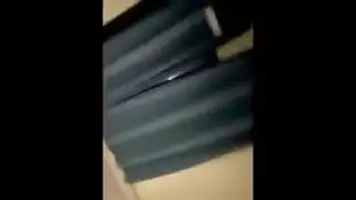 جسم فتاك وبزاز نار بتنطط ملط وبيصورها وهي علي حجره جسم فتاك وبزاز نار بتنطط ملط وبيصورها وهي علي حجره