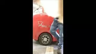 كاميرا خفية اشتعلت كوغار سخيف قرنية الحصول على خبطت من قبل رجلين قرنية في نفس الوقت. كاميرا خفية اشتعلت كوغار سخيف قرنية الحصول على خبطت من قبل رجلين قرنية في نفس الوقت.