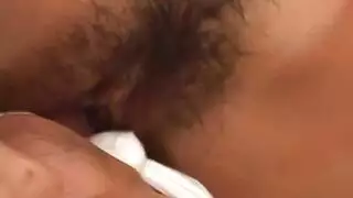 إنها تعرف أن لديها مؤخرة مثيرة للغاية وتريد تحدي هذا الرجل للقيام بذلك إنها تعرف أن لديها مؤخرة مثيرة للغاية وتريد تحدي هذا الرجل للقيام بذلك