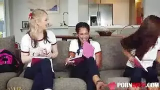 حلويات كارولينا على وشك صنع فيديو إباحي جديد مع أفضل صديق لها، فقط للمتعة حلويات كارولينا على وشك صنع فيديو إباحي جديد مع أفضل صديق لها، فقط للمتعة