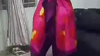 خادمة قرنية لا تمانع إذا كانت تمارس الجنس مع رئيسها، على الرغم من أنها من ذوي الخبرة للغاية. خادمة قرنية لا تمانع إذا كانت تمارس الجنس مع رئيسها، على الرغم من أنها من ذوي الخبرة للغاية.