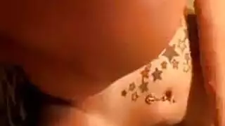 شقراء ناضجة مع كبير الثدي ، لا تستطيع ميا مالكوفا التعامل مع يوم واحد دون الزواج