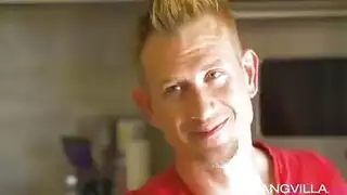 امرأة شقراء كبيرة الثدي ، تارا هوليداي تحصل على ديك ضخمة لأنها تعطيها لصديقتها امرأة شقراء كبيرة الثدي ، تارا هوليداي تحصل على ديك ضخمة لأنها تعطيها لصديقتها