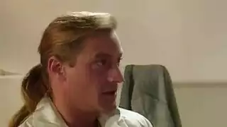 جبهة مورو آسيوية كبيرة مع شعر أصفر ، تتجول مايا في صخرة قاسية مثل عاهرة جبهة مورو آسيوية كبيرة مع شعر أصفر ، تتجول مايا في صخرة قاسية مثل عاهرة