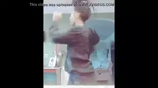 تم تنفيذ الراقصة الجميلة على المسرح ، وقررت أن يكون هناك مجموعة ثلاثية غير رسمية. تم تنفيذ الراقصة الجميلة على المسرح ، وقررت أن يكون هناك مجموعة ثلاثية غير رسمية.