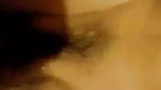 ذهبت صديقتها الساخنة ، بري ورجلها إلى غرفة النوم ، لأن لديهم بعض الأخبار المثيرة ذهبت صديقتها الساخنة ، بري ورجلها إلى غرفة النوم ، لأن لديهم بعض الأخبار المثيرة