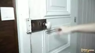 سكس ثلاثي ساخن ملتهب بين رجل عجوز نياك وفتاتين صغيرتين خلال مقابلة العمل سكس ثلاثي ساخن ملتهب بين رجل عجوز نياك وفتاتين صغيرتين خلال مقابلة العمل