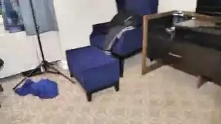 ينتشر ضيق بوسها