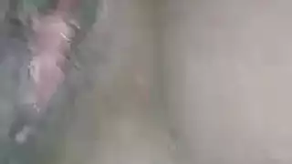 الزوجة الطازجة وزوجها المتزوجين على وشك ممارسة الجنس أثناء وجودها في غرفة فندق الزوجة الطازجة وزوجها المتزوجين على وشك ممارسة الجنس أثناء وجودها في غرفة فندق