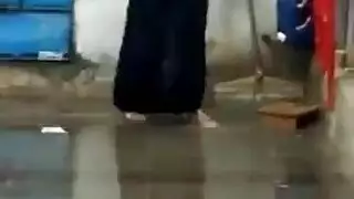 الكلبة قرنية ، في ثوب زهري ، قررت ترينيتي تايلور ممارسة الجنس مع مالكها الناضج الكلبة قرنية ، في ثوب زهري ، قررت ترينيتي تايلور ممارسة الجنس مع مالكها الناضج
