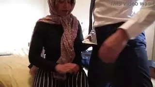 تتيح زوجة مسلمة تركية مطلقة رجل الأعمال البريطانية يمارس الجنس معها في لندن تتيح زوجة مسلمة تركية مطلقة رجل الأعمال البريطانية يمارس الجنس معها في لندن