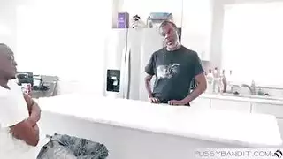 أخون زوجتي مع بنت خالتها السمراء السكسية أم مؤخرة كبيرة و تمص لي و تنيكني نيكة جميلة جدا أخون زوجتي مع بنت خالتها السمراء السكسية أم مؤخرة كبيرة و تمص لي و تنيكني نيكة جميلة جدا