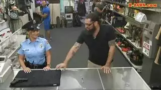 حصلت السيدة سارجنت مفلس على خبطت من قبل الرجل الفقير الذي كان حثالة الحياة المنخفضة حصلت السيدة سارجنت مفلس على خبطت من قبل الرجل الفقير الذي كان حثالة الحياة المنخفضة