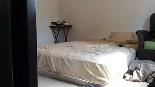 رجل متزوج سخيف امرأة شعر حارة حمراء من الخلف، على مرحلة المسرح الضخمة رجل متزوج سخيف امرأة شعر حارة حمراء من الخلف، على مرحلة المسرح الضخمة