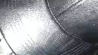 رجل جريء مع ديك صغير لديه كس مبلل مصنوع من أجل الرياء