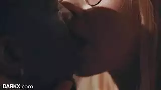 يريدك أن تربطها وتخترقها بشدة يريدك أن تربطها وتخترقها بشدة