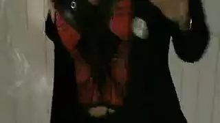 كانت السكرتيرة مفلس تقوم برسم ساعات عملها لرئيسها في العمل وتمارس الجنس معه سراً كانت السكرتيرة مفلس تقوم برسم ساعات عملها لرئيسها في العمل وتمارس الجنس معه سراً