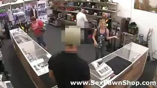 أريد أن أمارس الجنس مع هذه الفاسقة أعتقد أنها ستحب كل شبر أريد أن أمارس الجنس مع هذه الفاسقة أعتقد أنها ستحب كل شبر