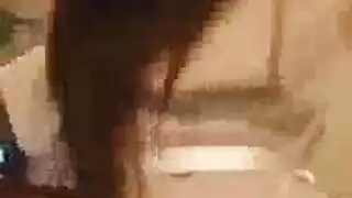 اثنين من الاطفال الساخنة مارس الجنس ومغطاة مع نائب الرئيس مباشرة بعد الحصول على مصعد بالبخار