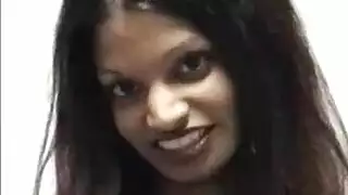 العاهرة الهندية الصغيرة تحصل على كسها المشعر يمسح ومارس الجنس ، من قبل رجل قرني العاهرة الهندية الصغيرة تحصل على كسها المشعر يمسح ومارس الجنس ، من قبل رجل قرني