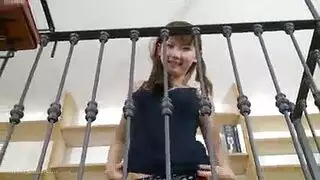 امرأة سمراء آسيوية مفلس بملابس حمراء وغريبة ، آسا أكيرا دائمًا في مزاج للحصول على الكثير من المرح امرأة سمراء آسيوية مفلس بملابس حمراء وغريبة ، آسا أكيرا دائمًا في مزاج للحصول على الكثير من المرح