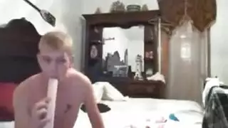 بدأت إليس تغازل صديقتها ، لأنها كانت بحاجة ماسة إلى شخص ما ليمارس عقلها بدأت إليس تغازل صديقتها ، لأنها كانت بحاجة ماسة إلى شخص ما ليمارس عقلها