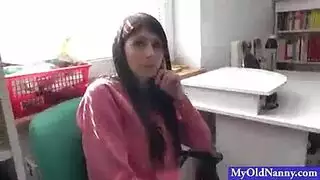 سيدة أوروبية سمينة مشعر ، حفزت فيكي نيكول بوسها بالخضروات قبل أن تمارس الجنس سيدة أوروبية سمينة مشعر ، حفزت فيكي نيكول بوسها بالخضروات قبل أن تمارس الجنس